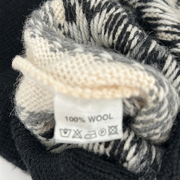 Norlender Black & White Fair Isle Wool Sweater Size Small - Picture 8 of 12